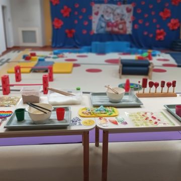 Zajęcia sensoryczno – motoryczne „Jak to jest zrobione?”