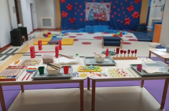 Zajęcia sensoryczno – motoryczne „Jak to jest zrobione?”